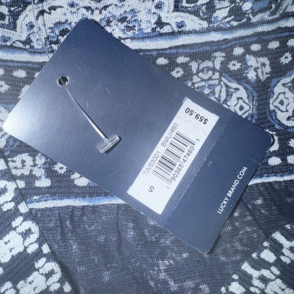 Lucky Brand Border Print Top Navy Multi Small NWT - Picture 6 of 6